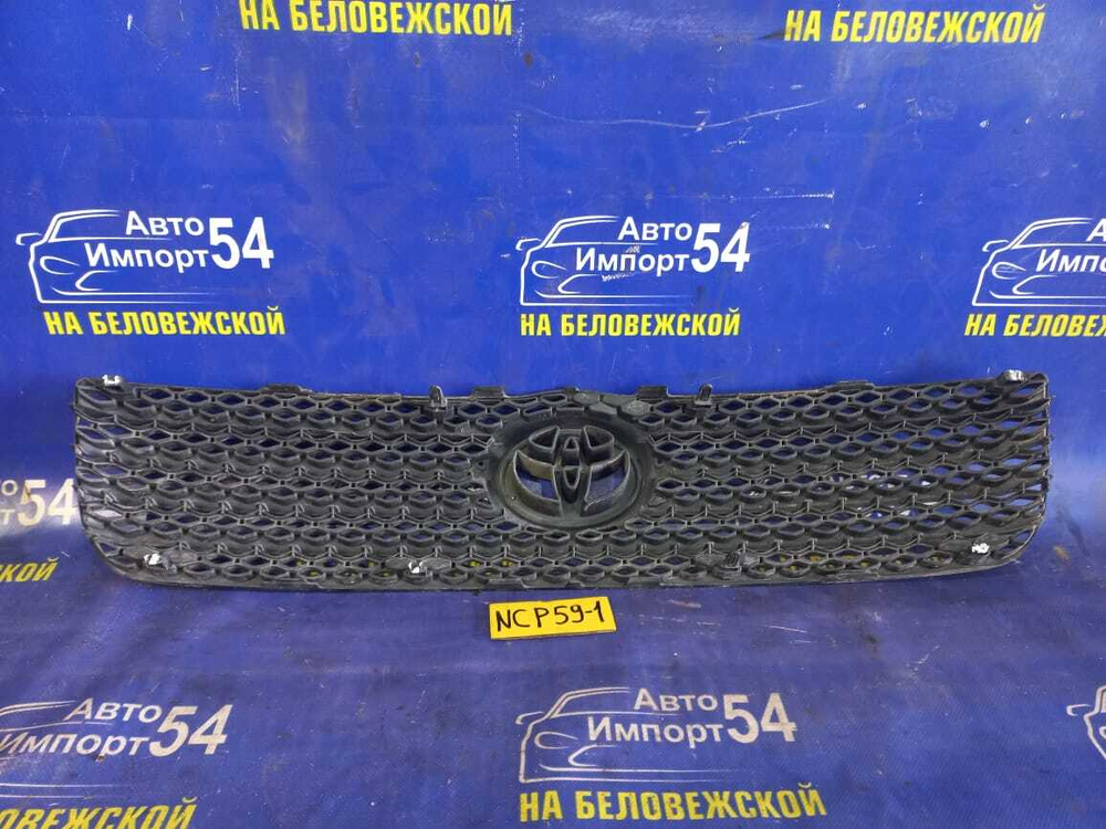 Решетка радиатора TOYOTA SUCCEED 2003