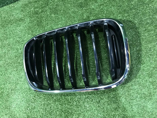Решетка радиатора правая BMW X3 G01 X4 G02 (2017-2021)
