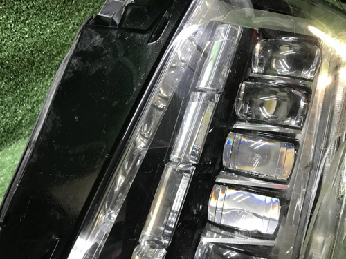 Битая Фара левая Cadillac Escalade 4 (14-20) LED