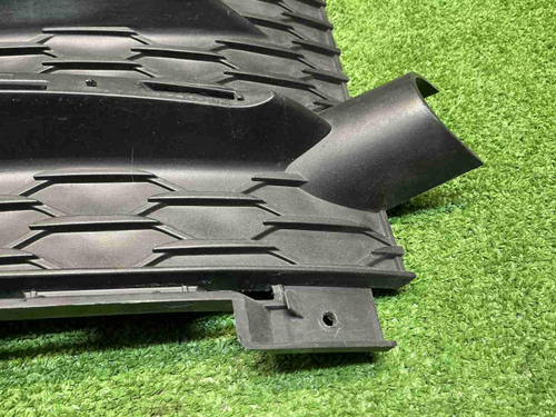 Решетка перед. бампера Mercedes GLS x167 19-24 AMG