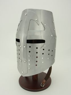 Nautical Шлем крестоносца ''Ведро''