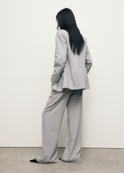 Костюмные брюки в узкую полоску