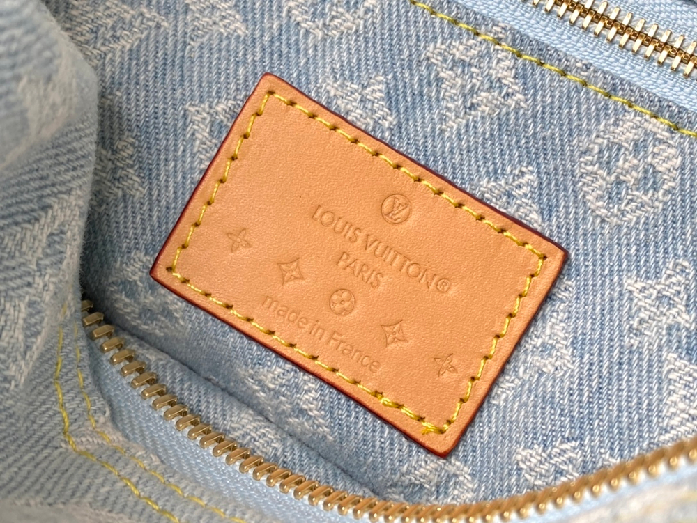 Louis Vuitton Pochette Cosmetique GM