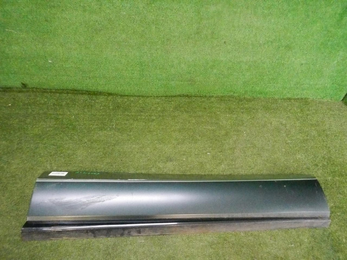 Накладка двери передняя правая Genesis GV80 (2020-н.в.)