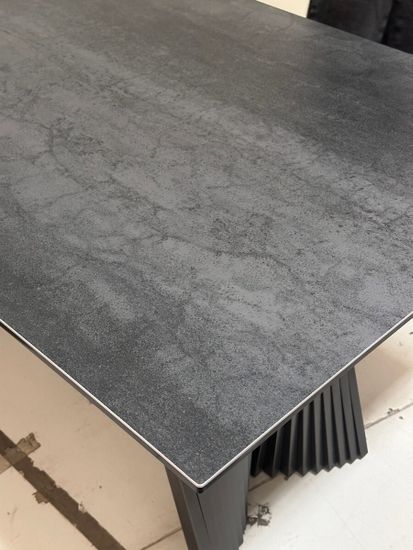 Стол YOAKIM 180 цвет 1704 Темно-серый мрамор, керамика / Темно-серый каркас