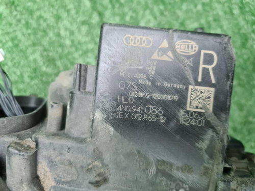 Битая Фара правая Audi A8 4 D5 (2017-2022) Laser