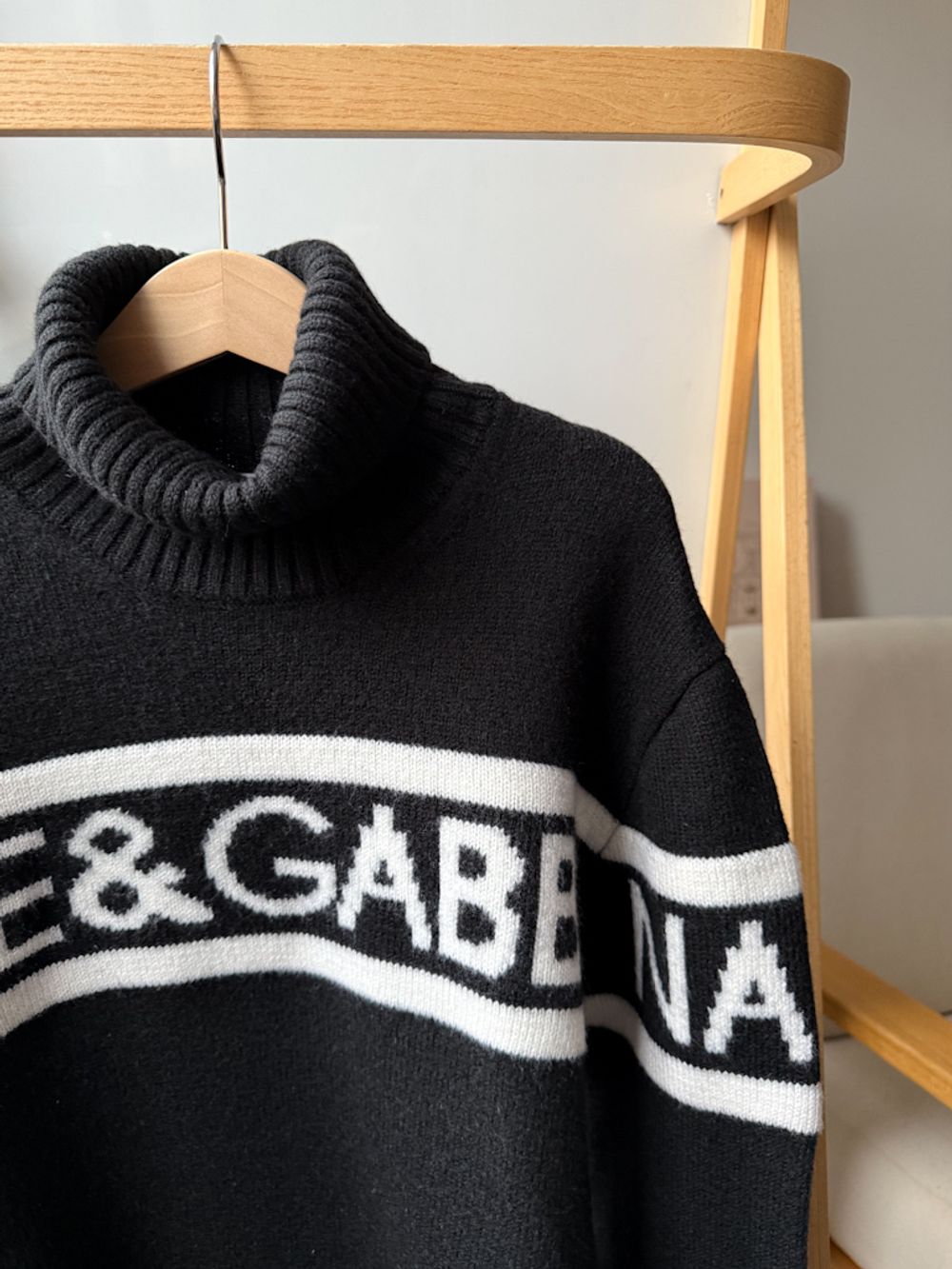 Шерстяной свитер Dolce & Gabbana, 146