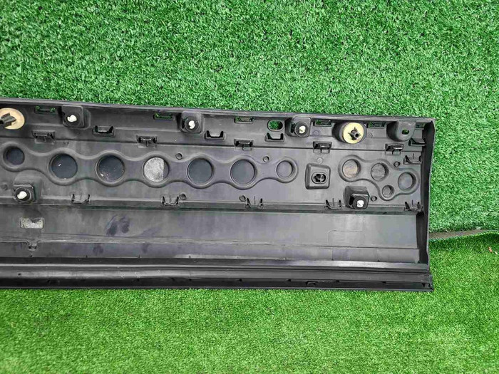 Накладка двери передняя Range Rover Vogue 4 12-22