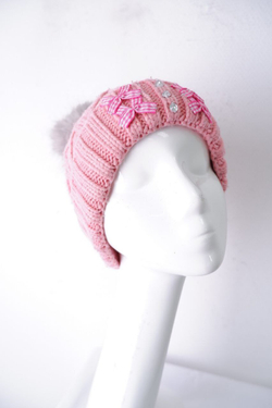 Шапка с помпоном