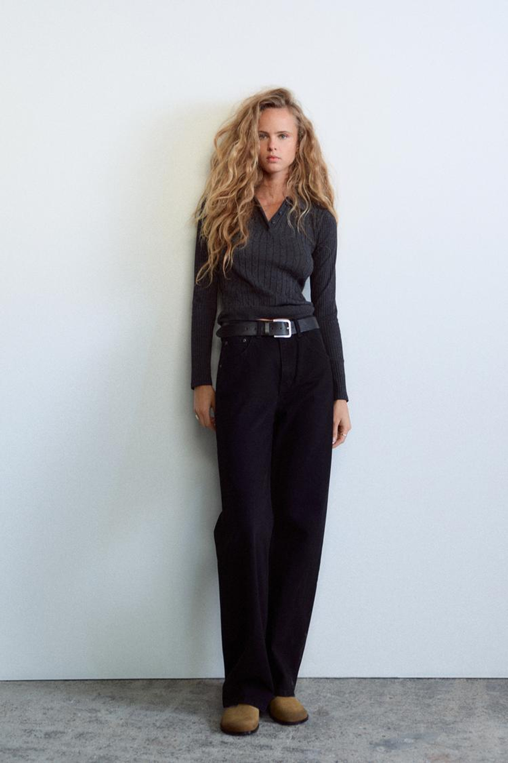 ZARA ТОП ПОЛО С УЗОРОМ «КОСЫ», АНТРАЦИТОВО-СЕРЫЙ