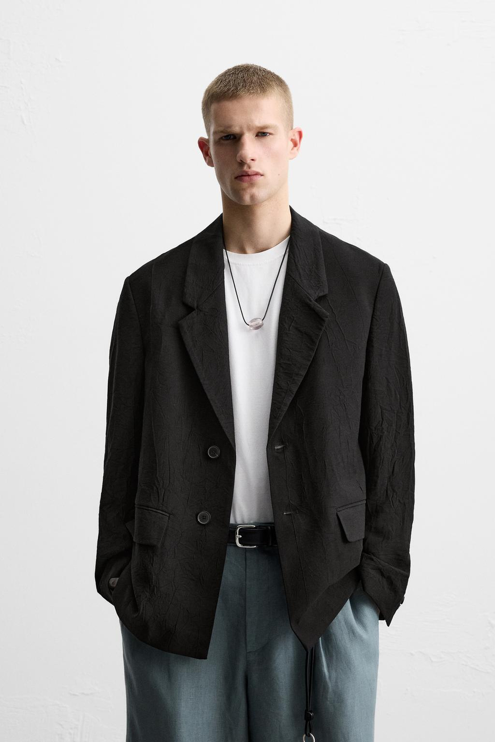 Жаккардовый блейзер relaxed fit с жатым эффектом