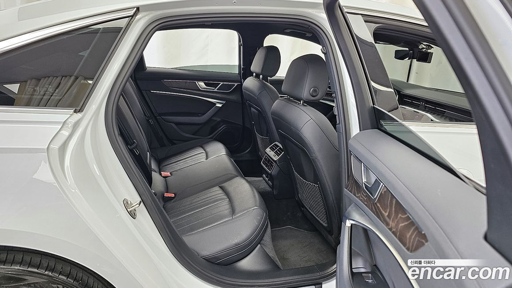 Audi A6 (C8) 40 TDI Premium (06.2020)