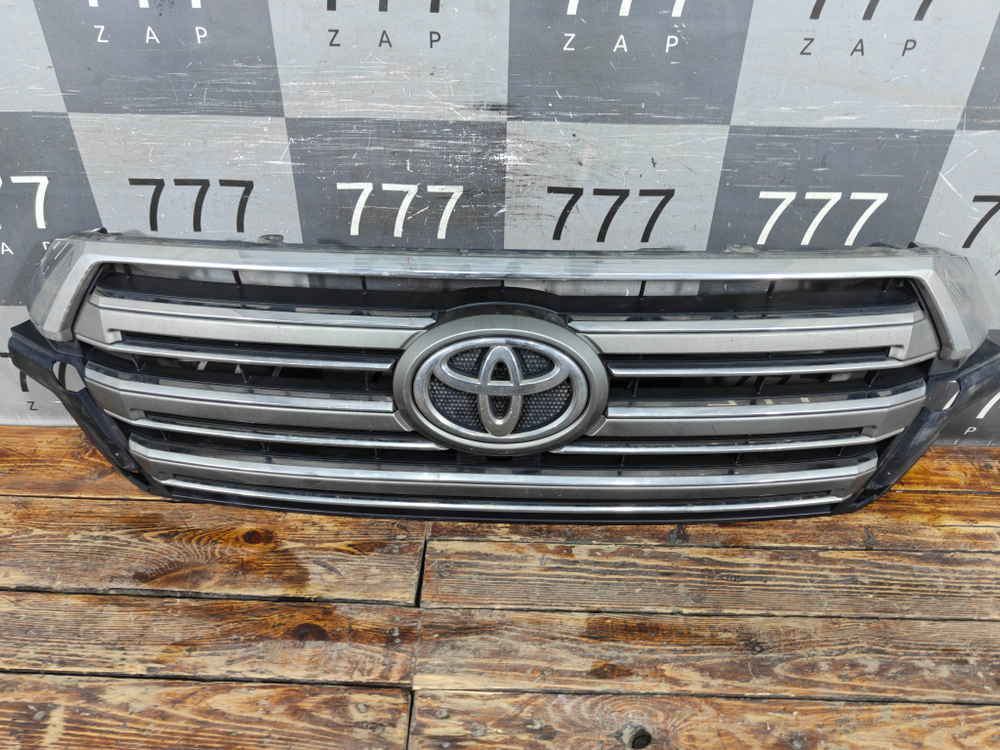Решетка радиатора + эмблема Toyota Land Cruiser 200 15-21 Б/У Оригинал 5310160939