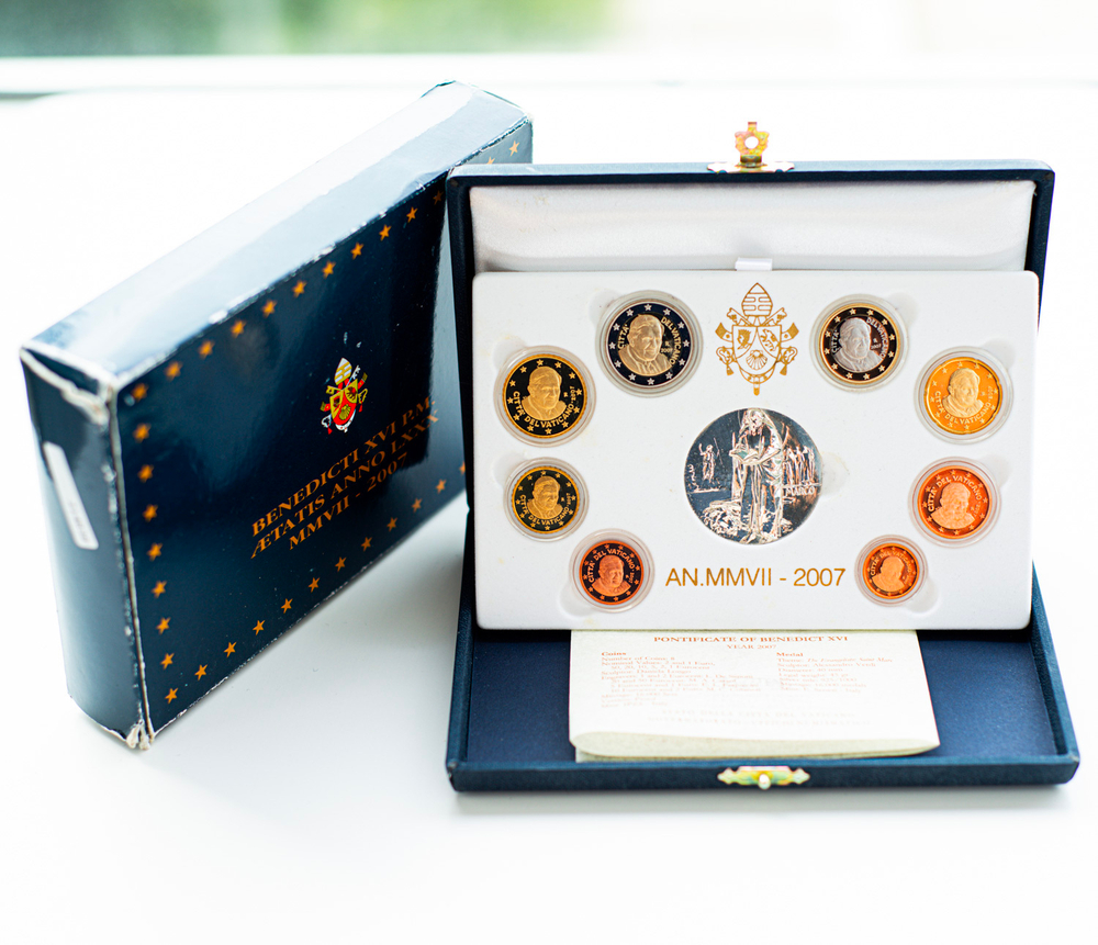 Vatican City 2007 Benedict XVI Proof Euro Coin Set with Silver Medal – "Saint Matthew"