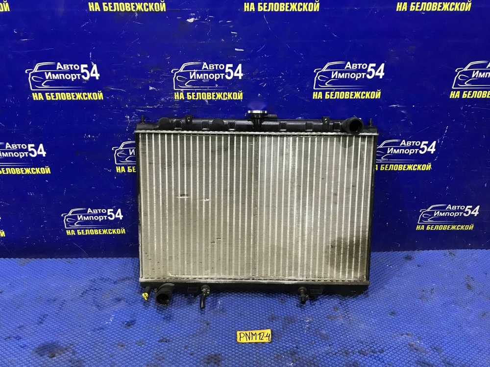 Радиатор двигателя NISSAN LIBERTY 1998