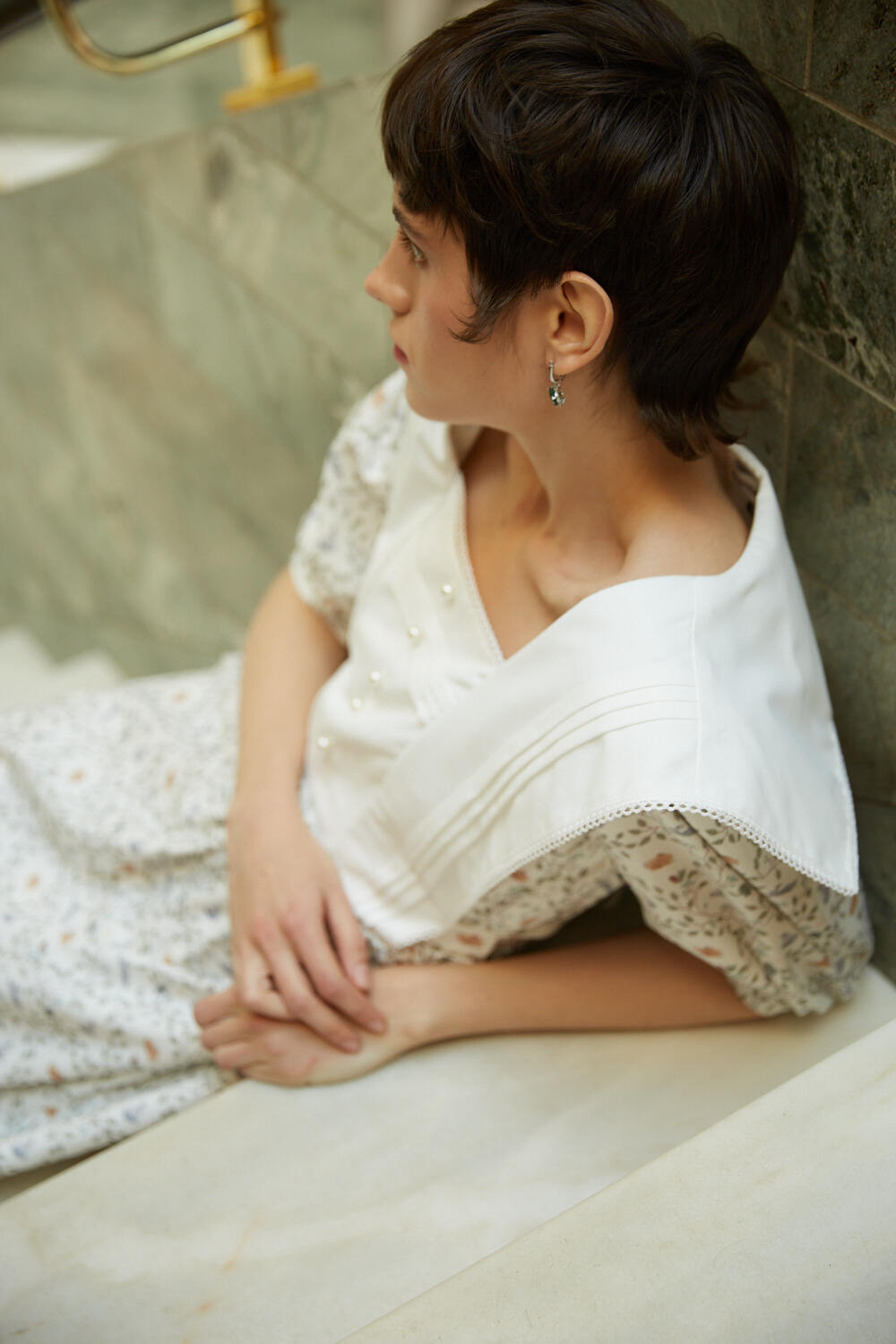 Платье мини с манишкой