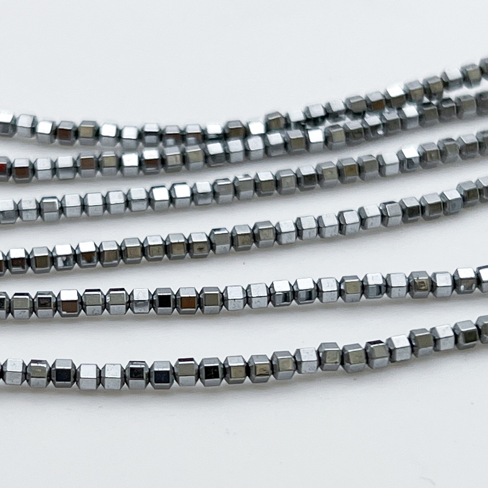 Гематит (имитация), цвет серебро, размер 2*2,2 мм, цена за 90 шт (1/2 нити)