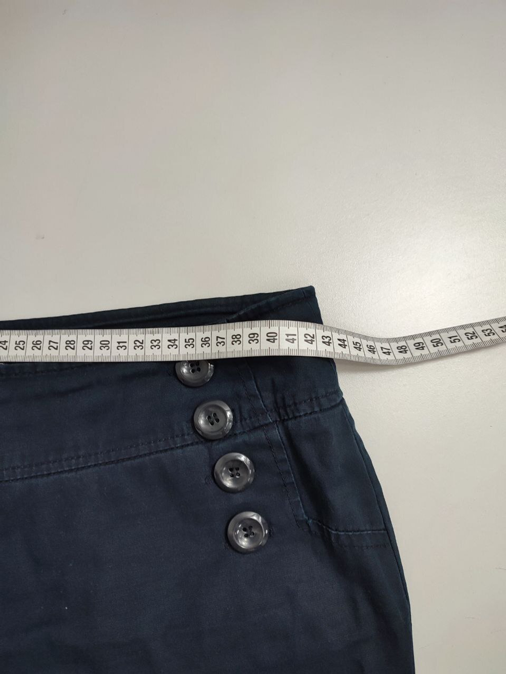 Джинсы Clockhouse с пуговицами 48 размер