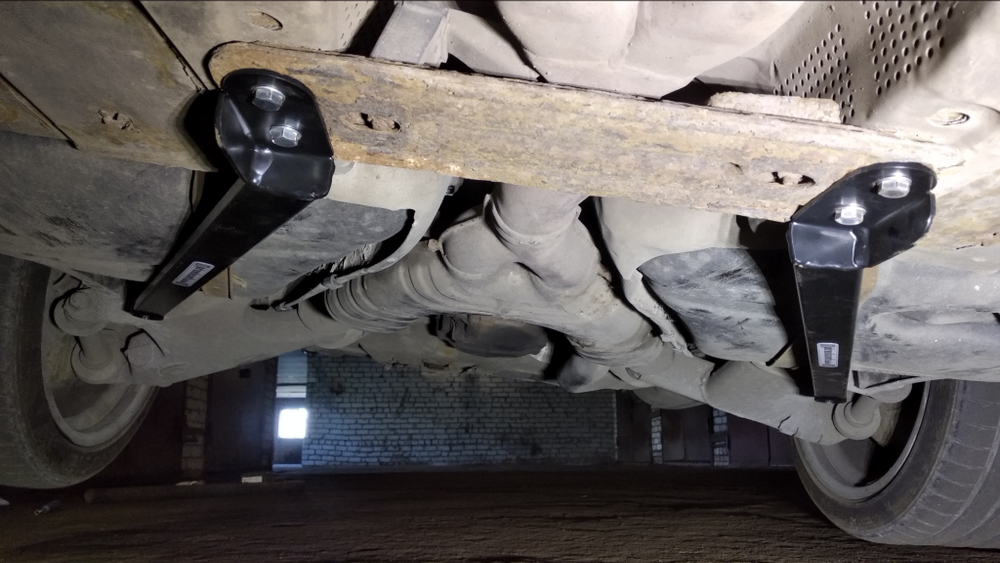 Усилители жесткости задние нижние боковые BMW E39 (ПОД ЗАКАЗ)