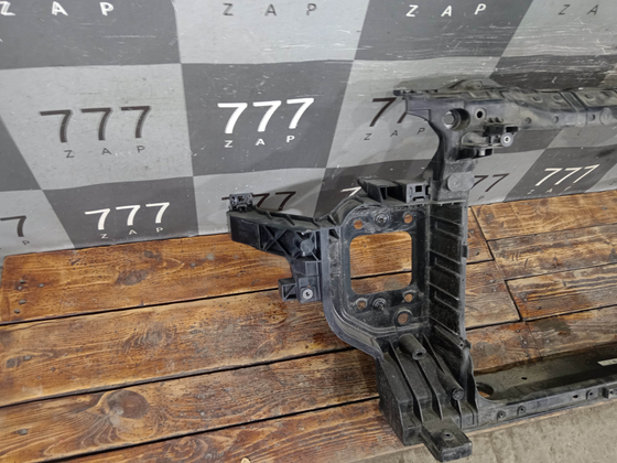 Панель передняя (телевизор) Kia K5 20-нв Б/У Оригинал 64101L2000