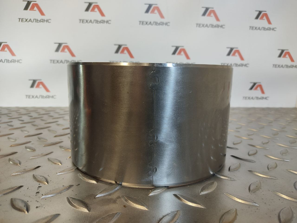 Втулка 195-50-22210