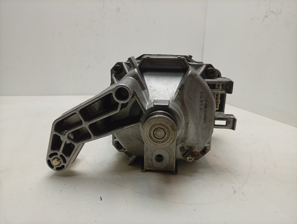 WD54330/02 кт36 Двигатель стиральной машины Bosch Siemens 8 контактов 140867 б/у