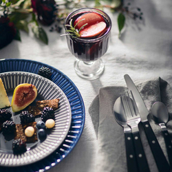 IKEA LIVNÄRA  (ИКЕА ЛИВНÄРА)  -  Набор столовых приборов, 24 предмета, черный