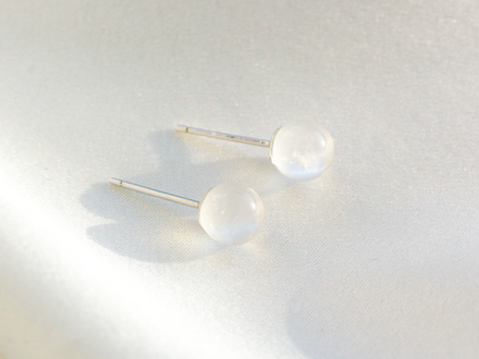 Серьги-гвоздики "Шарик. Лунный камень" 6мм