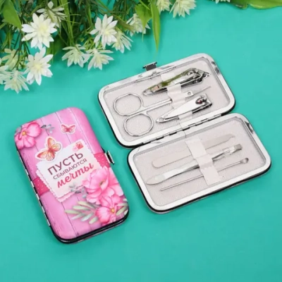 Набор для маникюра в футляре 6 предметов «Пусть мечты сбываются»,11*6,5см (в пакете с подвесом)✦