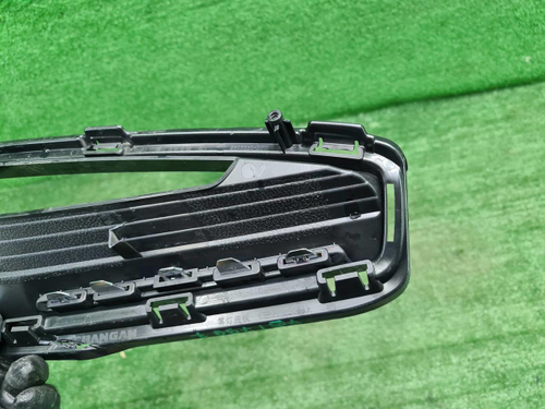 Накладка переднего бампера Changan Lamore (23-нв)