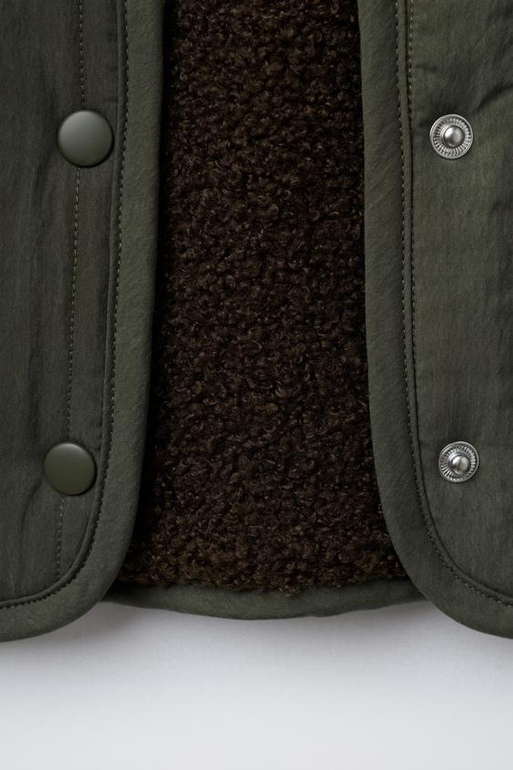 ZARA СТЕГАНАЯ КУРТКА С ВЕЛЬВЕТОВЫМ ВОРОТНИКОМ, ХАКИ