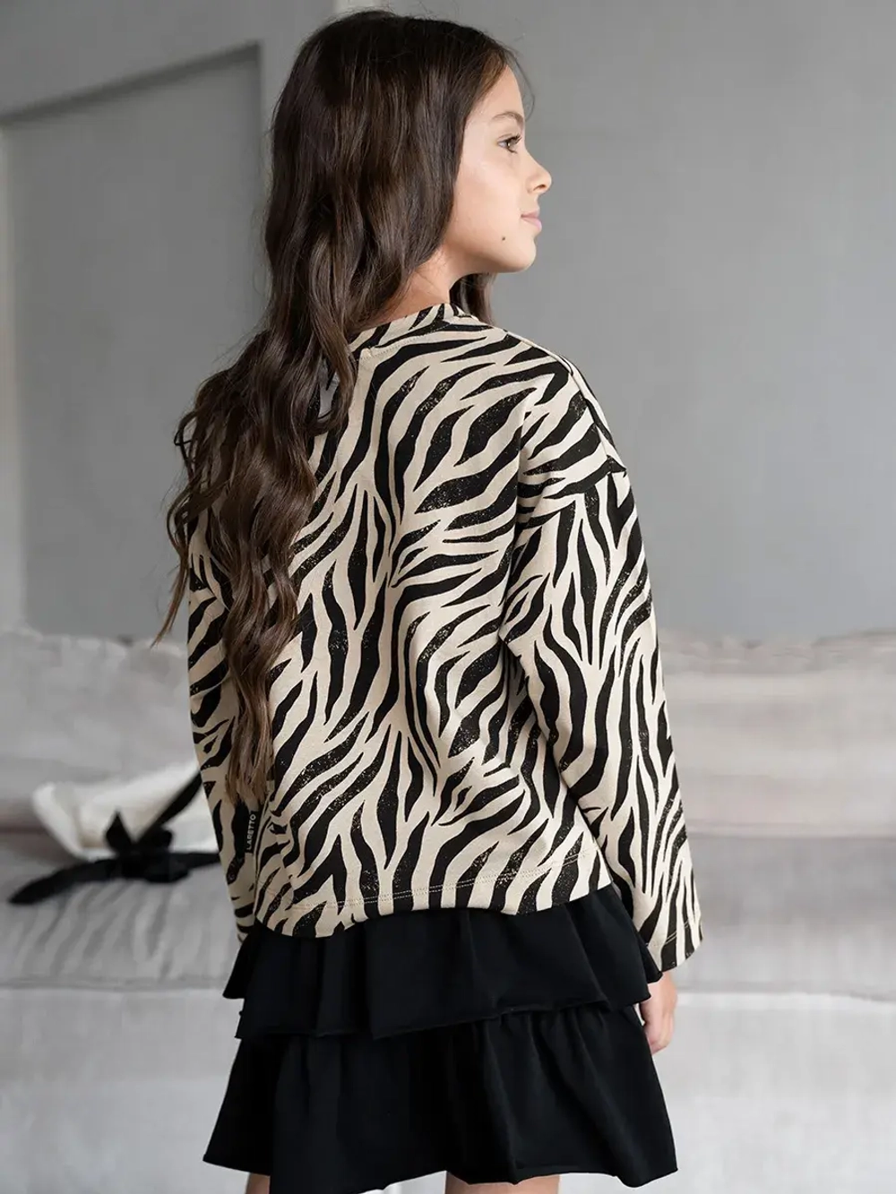 Летний костюм для девочки, лонгслив и юбка