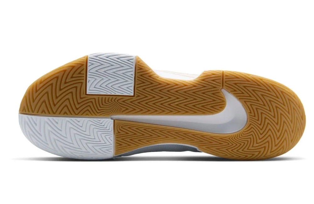 Мужские кроссовки теннисные Nike Zoom GP Challenge Pro - white/lt orewood brown/summit white
