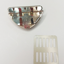 Замок-защелка на зажимах 52*35 Серебро