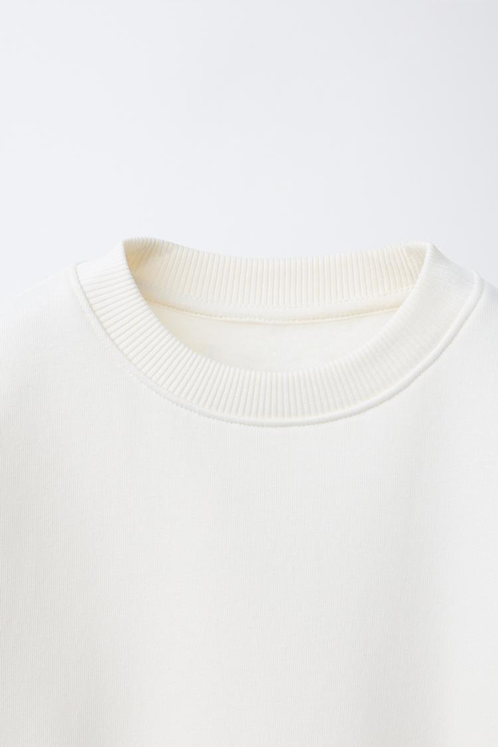 ZARA ТОЛСТОВКА С КОМБИНИРОВАННЫМ КРУЖЕВОМ, ЭКРЮ