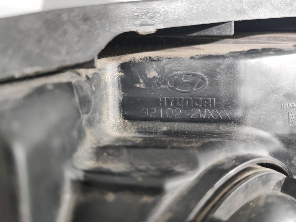 Фара правая ксенон Hyundai Santa Fe 3 (DM) 15-18 Б/У Оригинал 921022W600