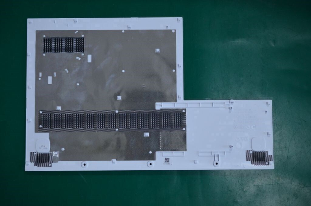 Крышка доступа к модулю охлаждения для ноутбука Lenovo Z50-70, цвет - белый (90205324), оригинал