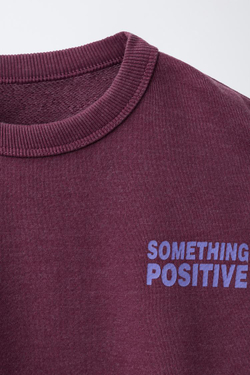 ZARA ТОЛСТОВКА С НАДПИСЬЮ, ГРАНАТОВЫЙ