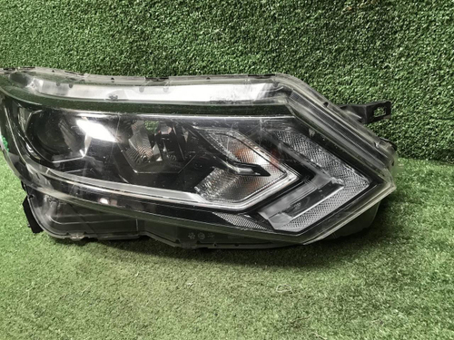 Битая Фара правая Nissan Qashqai j11 17-23 галоген