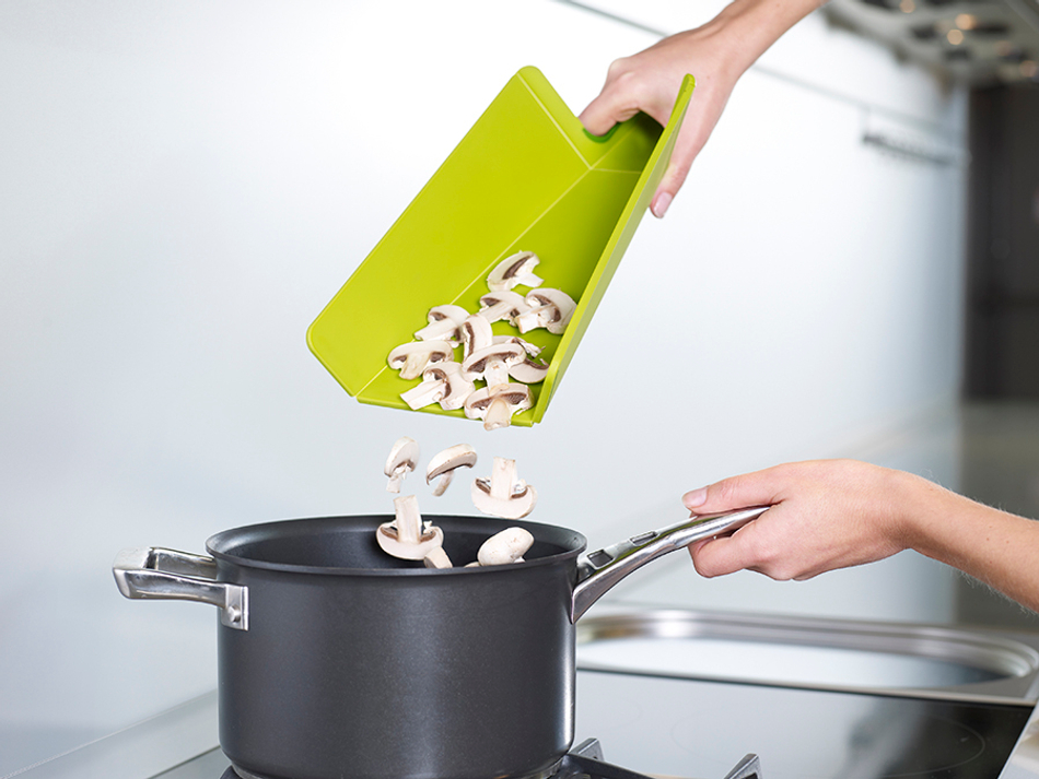 Доска разделочная Chop2Pot™ Plus средняя красная, Joseph Joseph