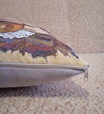 Декоративный гобеленовый чехол Мишки и мед 47х47