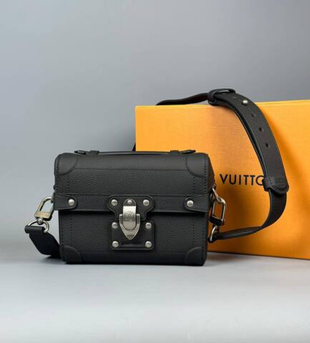 Сумка-мессенджер Louis Vuitton