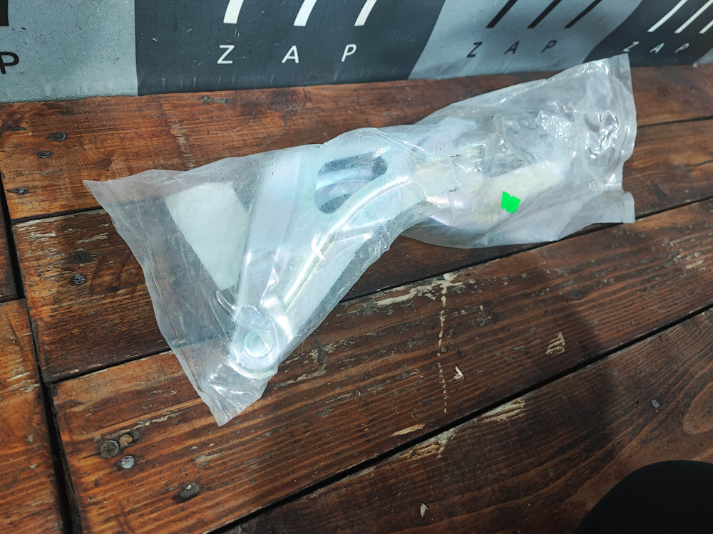 Петля капота левая Kia Sportage 3 10-16 Новая Оригинал 791103w000