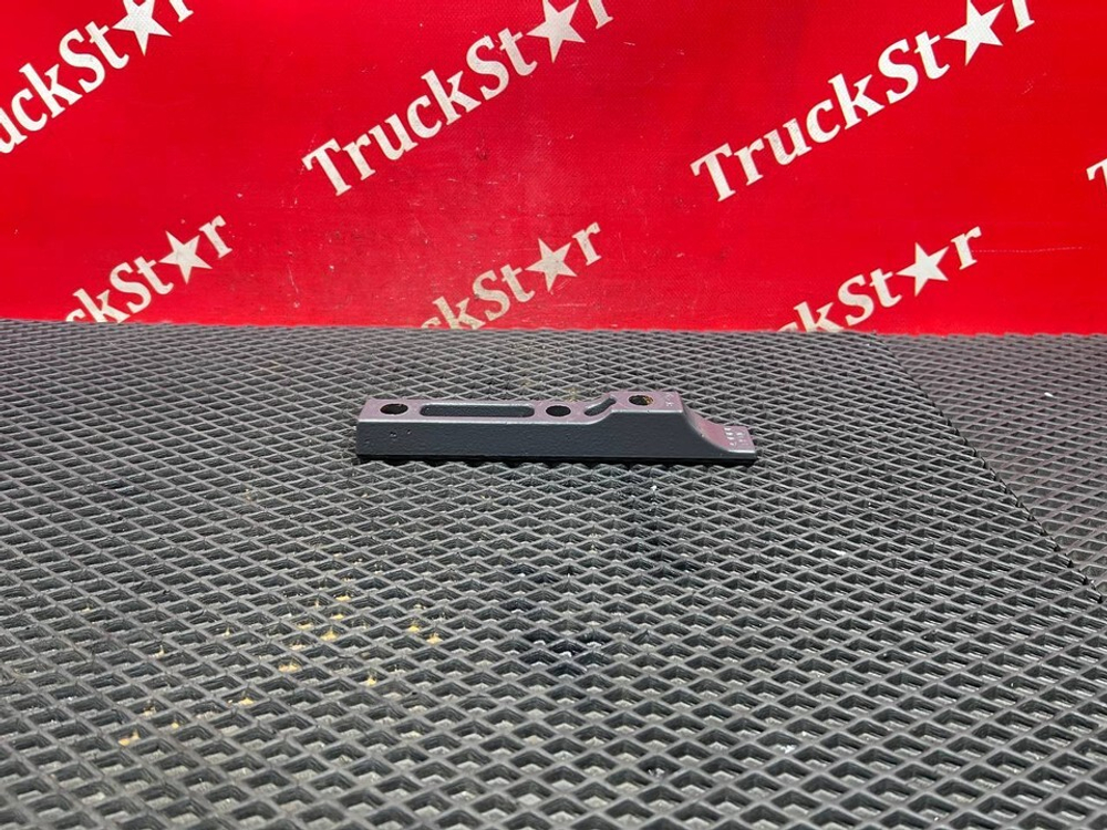 Проставка кронштейна кабины