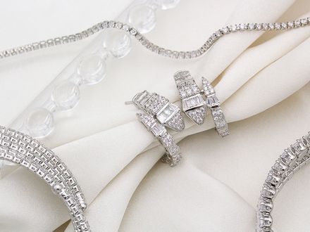 Cерьги-гвоздики "Змеи" 20мм, со стразами