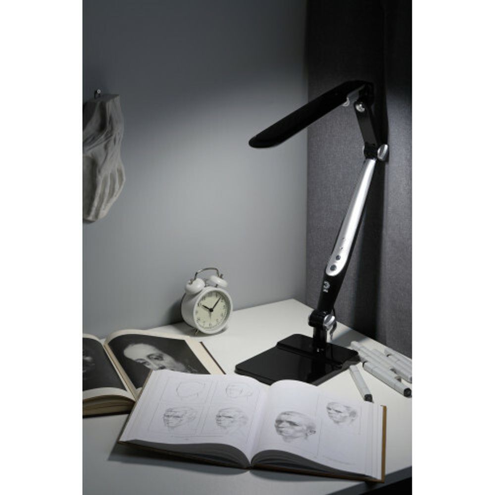 Настольный светильник ЭРА NLED-497-12W-BK светодиодный на струбцине и с основанием черный