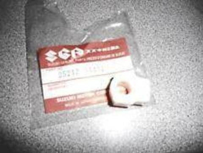 Направляющая тяги Suzuki 25212-94401-000