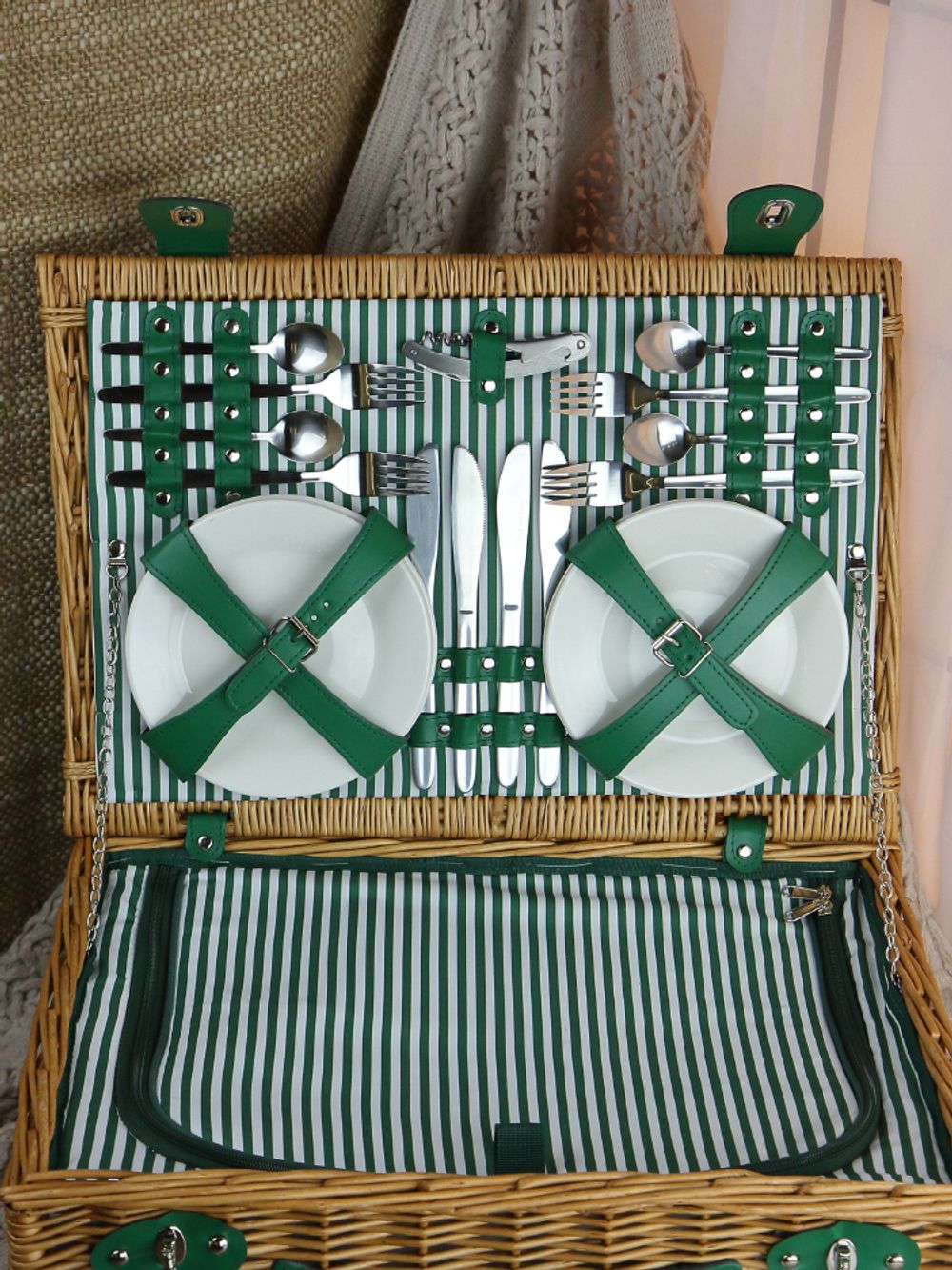 HOLYDAY BASKET Набор для пикника с термосумкой на 4 персоны