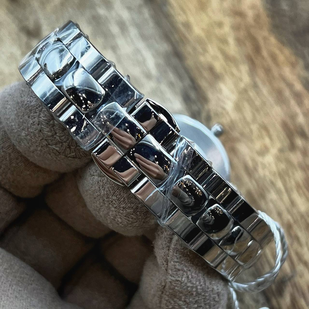 Часы Swarovski
