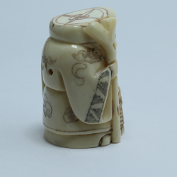 Нэцкэ Дзюродзин с корзиной риса и посохом